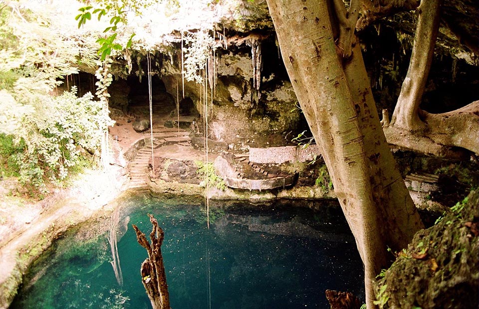 Cenote_Zaci_Valladolid