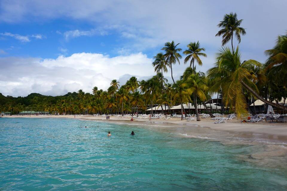 plage de la caravelle guadeloupe