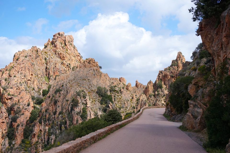 Visiter les calanques de Piana : guide pratique