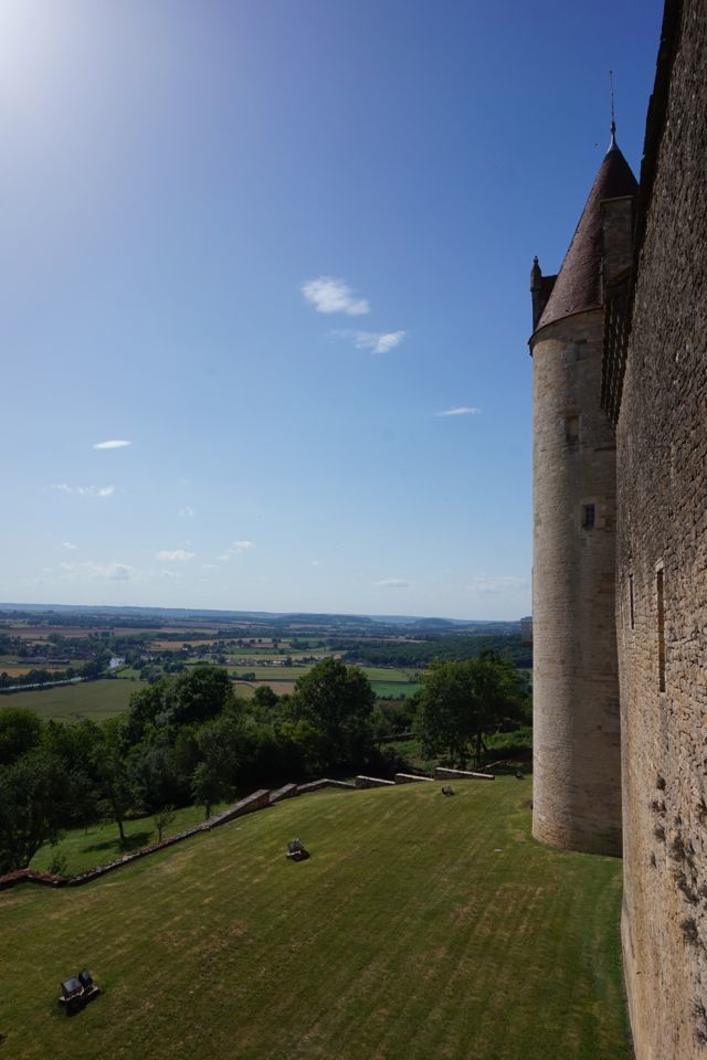 Visiter le village et le chateau de Chateauneuf