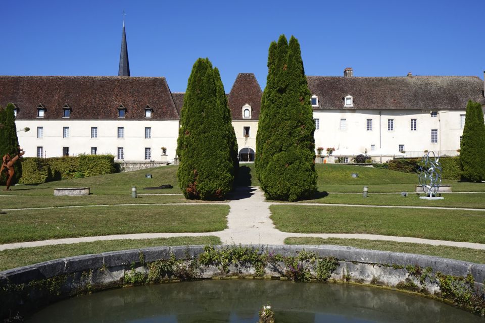 Chateau de Gilly, Bourgogne