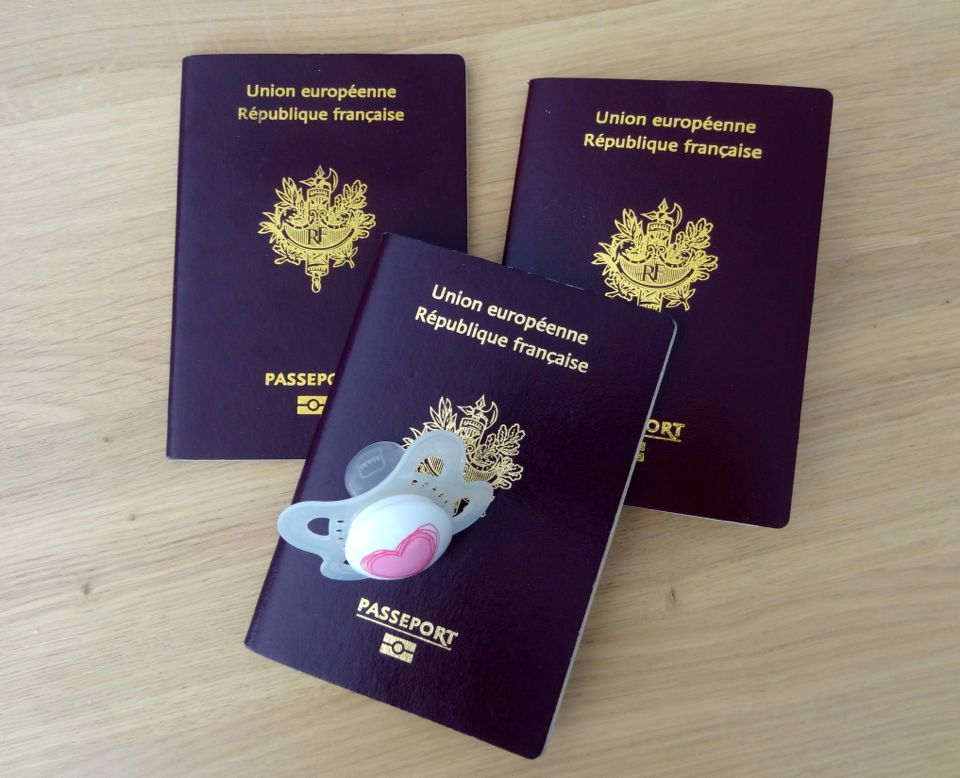 partir en avion avec bébé