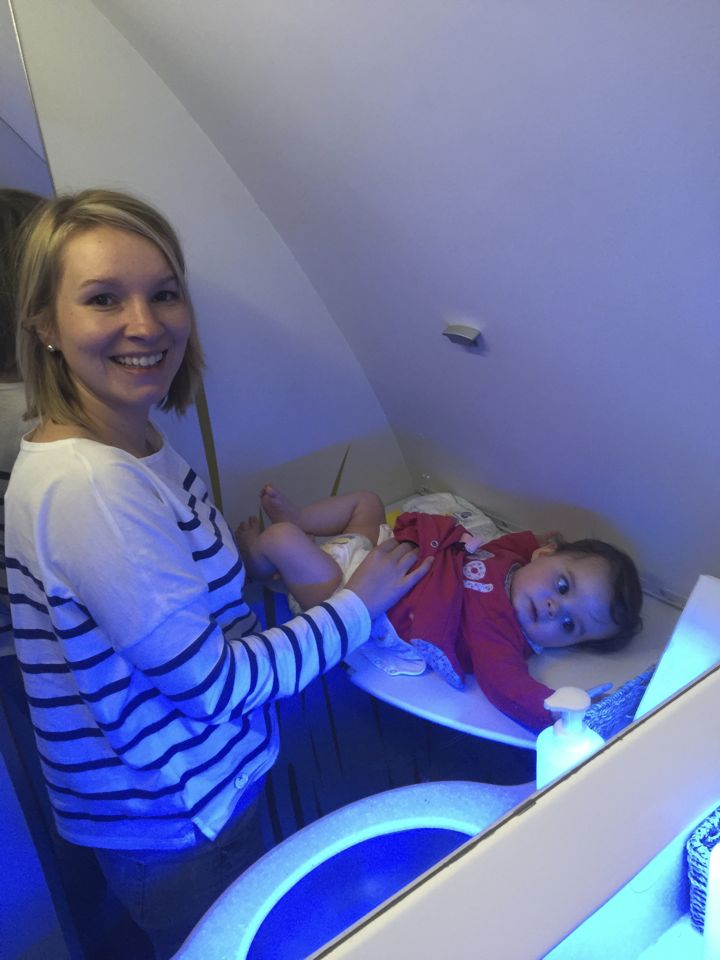 voyager en avion avec bebe