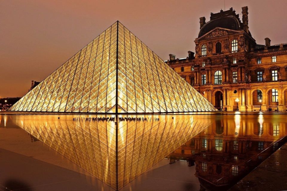 LOUVRE INSOLITE