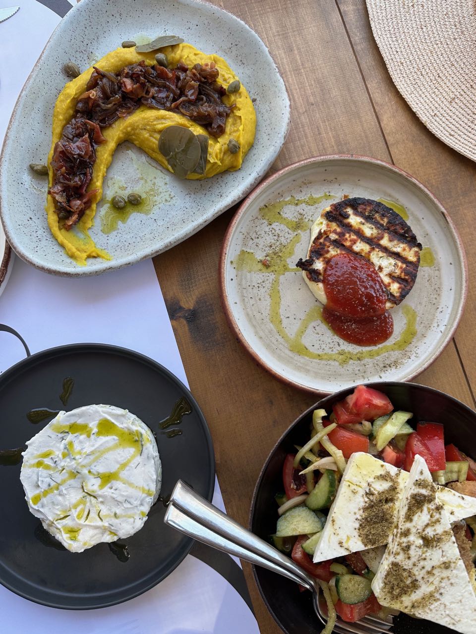 visiter santorin : la gastronomie