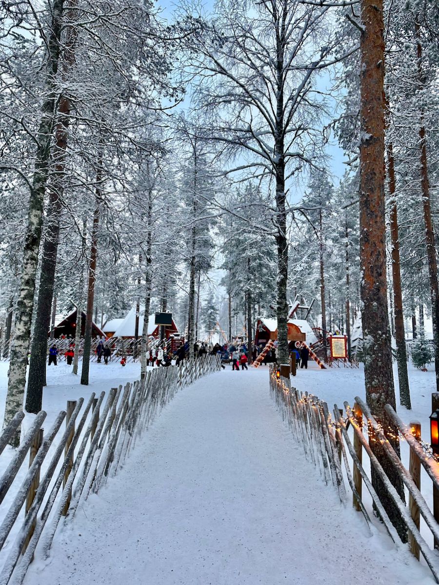 village du pere noel rovaniemi