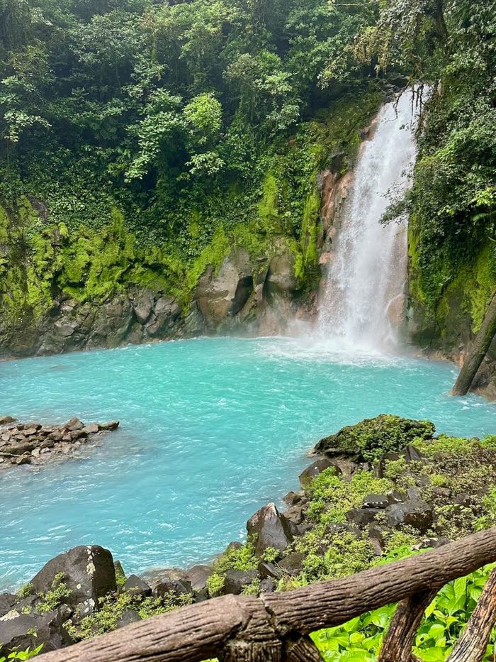 rio celeste costa rica