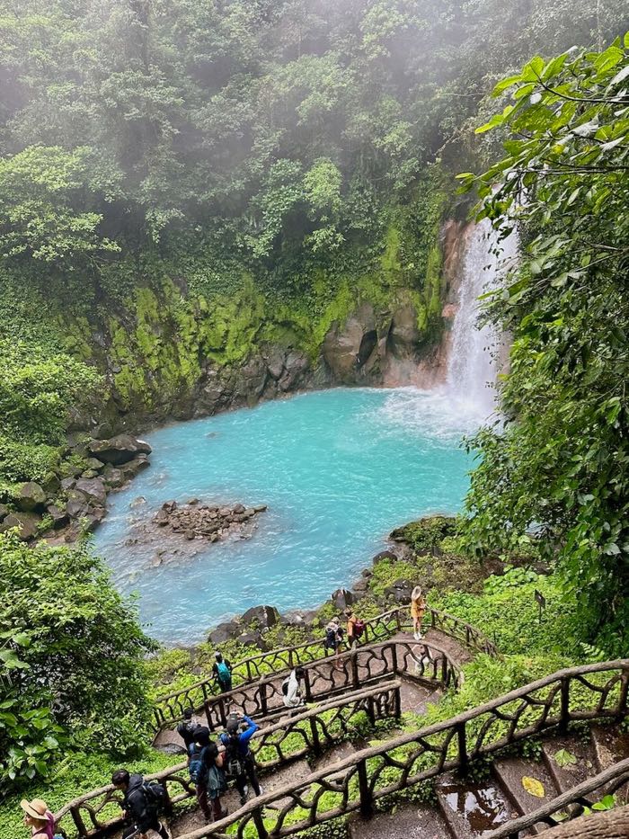 rio celeste costa rica