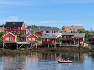 reine lofoten kayak